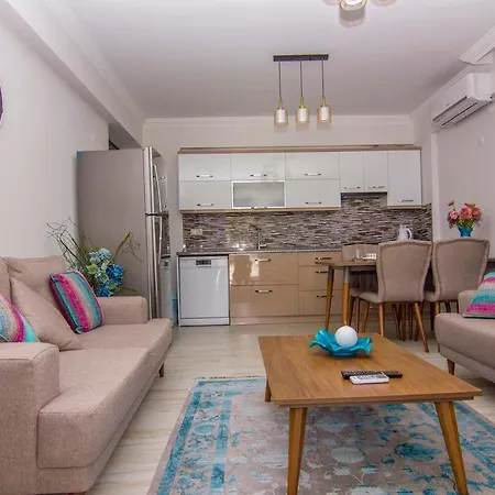 Apartament Korfez Life *