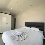 Apartament Korfez Life *